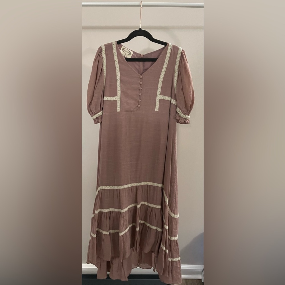 Elegant Mauve Dress with Lace Trim